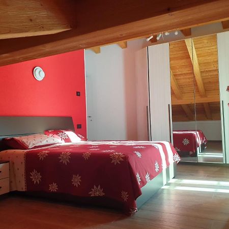 Casa Vacanza Lo Nano Фенис Екстериор снимка