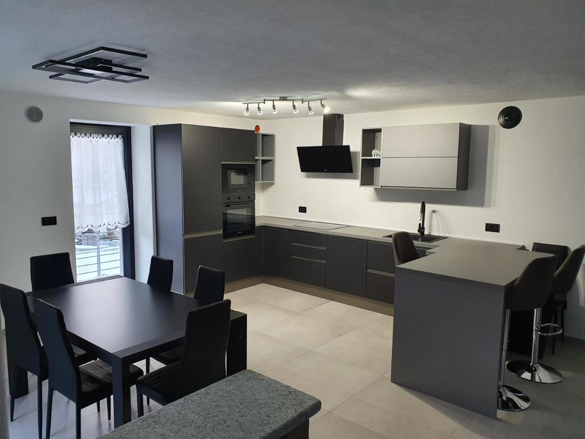 Casa Vacanza Lo Nano Фенис Екстериор снимка