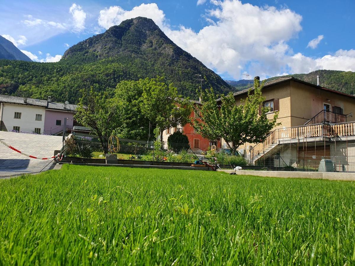 Casa Vacanza Lo Nano Фенис Екстериор снимка